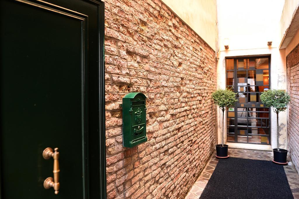 La Locandiera Venice Luaran gambar